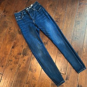 Old Navy Rockstar - Super Skinny - High Rise - size 4